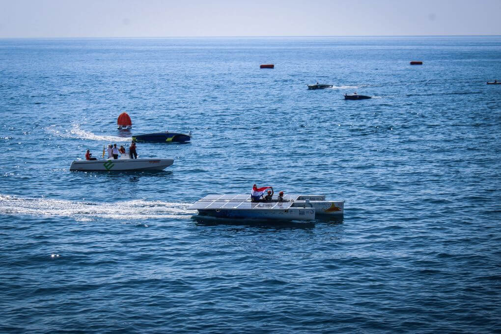TU Delft Solar Boat Team: World champion in offshore solar boat racing TU Delft Solar Boat Team: World champion in offshore solar boat racing